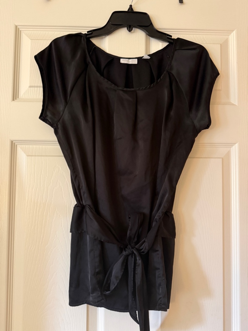 New York & Company Black Satin Tie-Waist Blouse